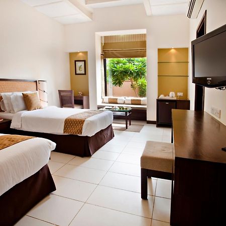 Lemon Tree Hotel, Tarudhan Valley, Manesar Gurgáon Exteriér fotografie
