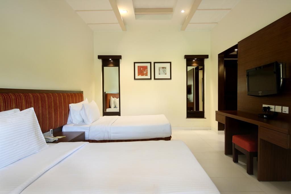 Lemon Tree Hotel, Tarudhan Valley, Manesar Gurgáon Exteriér fotografie