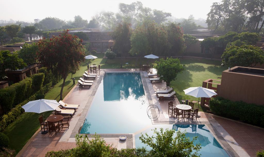 Lemon Tree Hotel, Tarudhan Valley, Manesar Gurgáon Exteriér fotografie