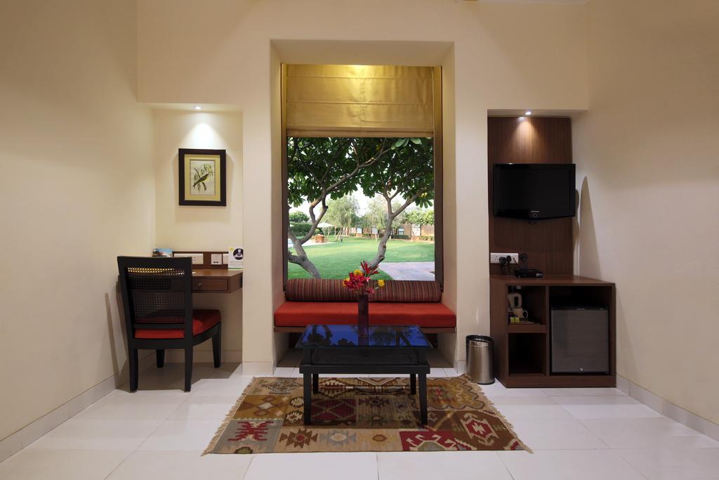 Lemon Tree Hotel, Tarudhan Valley, Manesar Gurgáon Exteriér fotografie