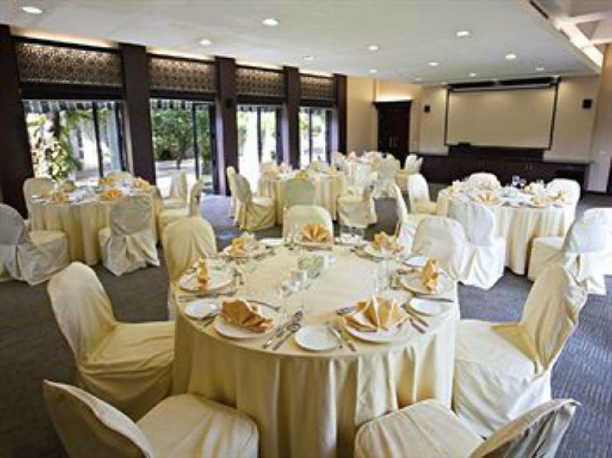 Lemon Tree Hotel, Tarudhan Valley, Manesar Gurgáon Exteriér fotografie