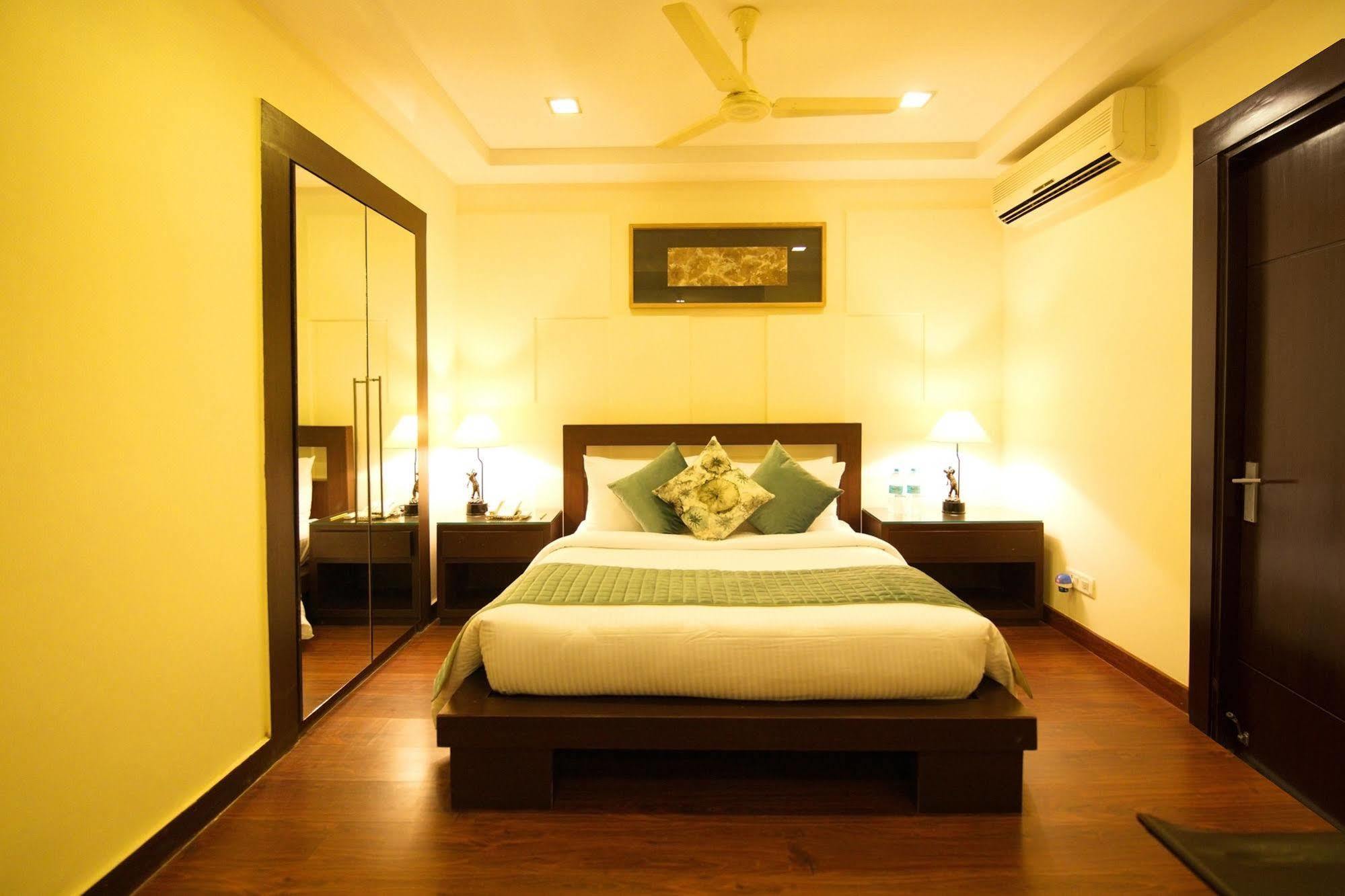 Lemon Tree Hotel, Tarudhan Valley, Manesar Gurgáon Exteriér fotografie