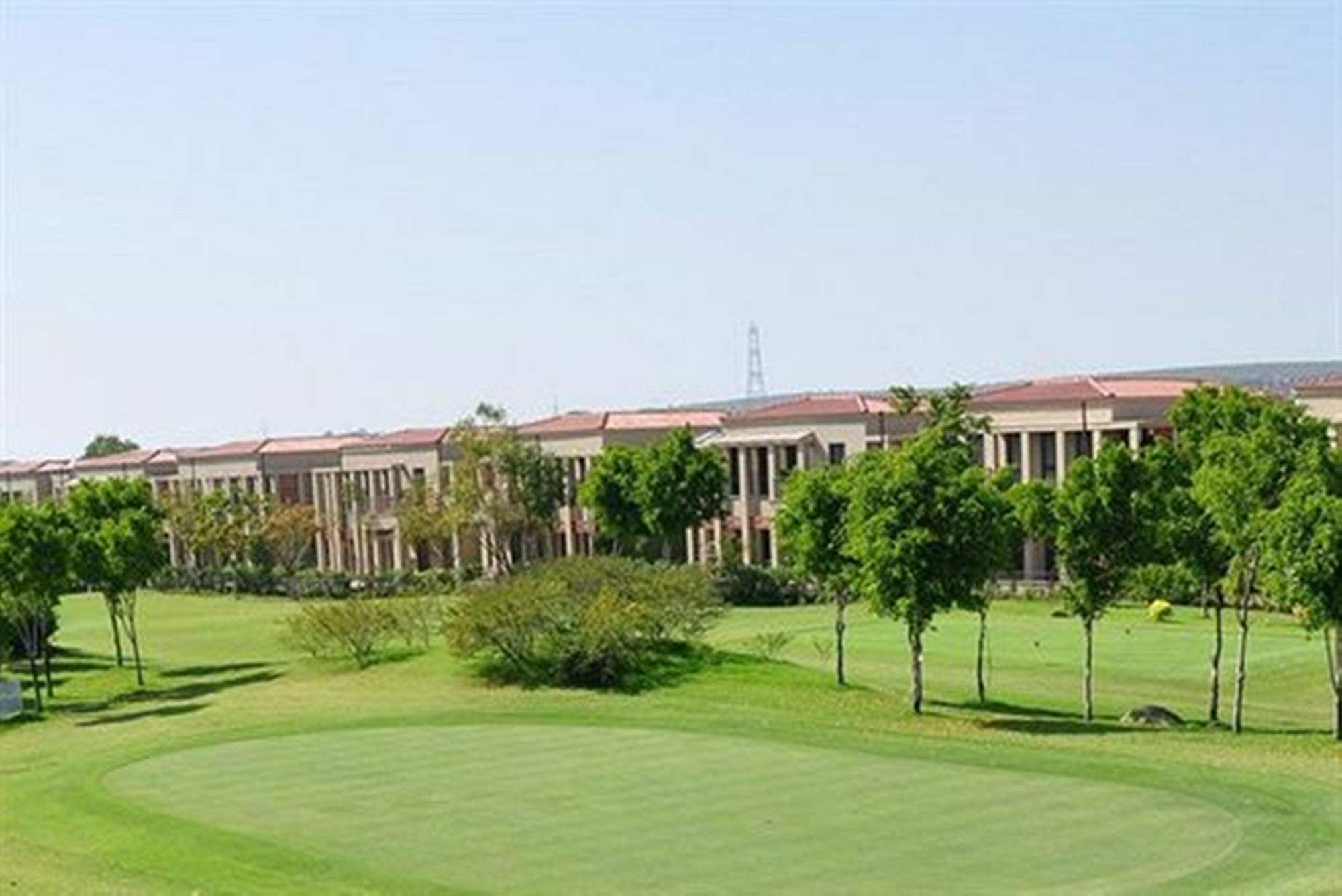 Lemon Tree Hotel, Tarudhan Valley, Manesar Gurgáon Exteriér fotografie